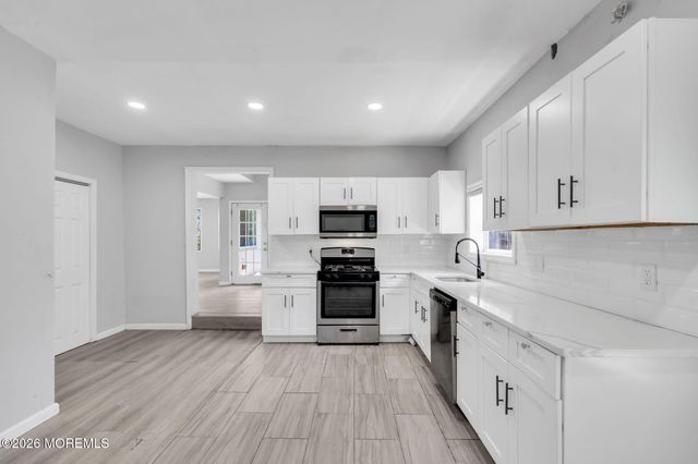 58 Chadwick Avenue, Toms River, NJ 08753