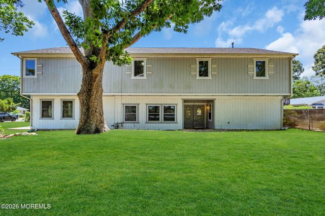 58 Chadwick Avenue, Toms River, NJ 08753