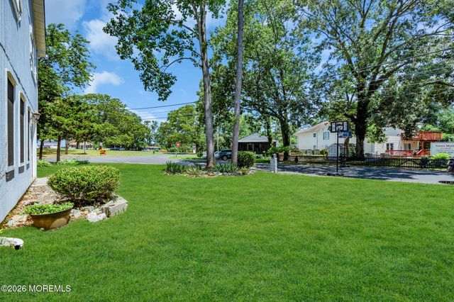 58 Chadwick Avenue, Toms River, NJ 08753