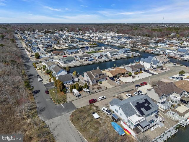402 ATLANTIC CITY COURT, Lanoka Harbor, NJ 08734
