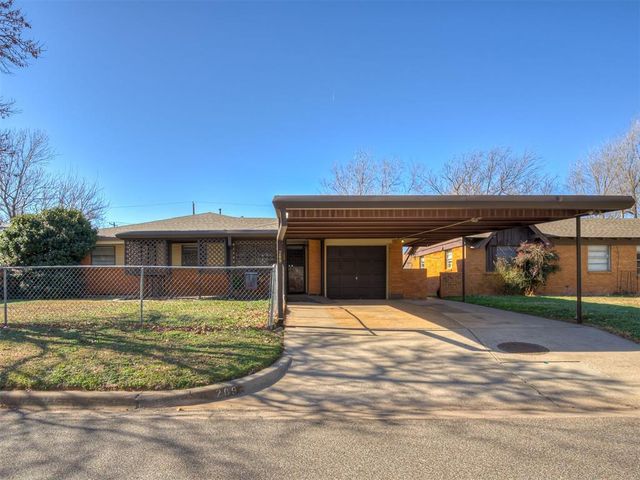 209 S Irving Drive, Moore, OK 73160