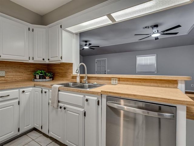 209 S Irving Drive, Moore, OK 73160