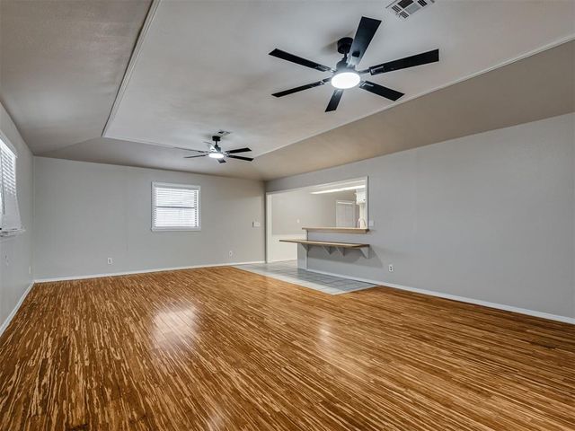 209 S Irving Drive, Moore, OK 73160