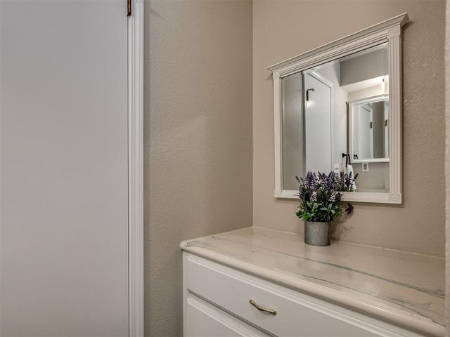 209 S Irving Drive, Moore, OK 73160