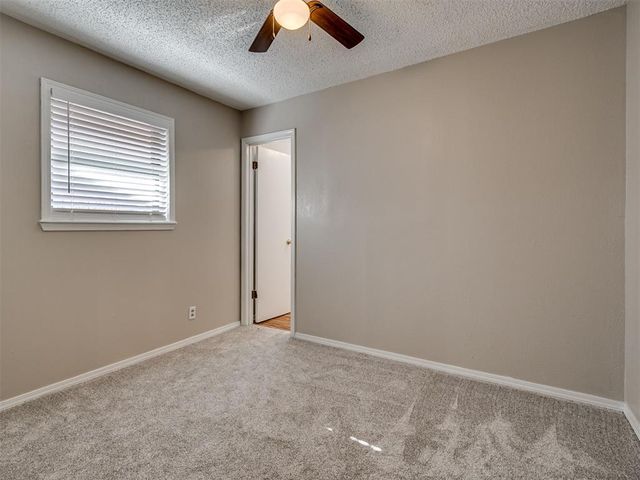 209 S Irving Drive, Moore, OK 73160