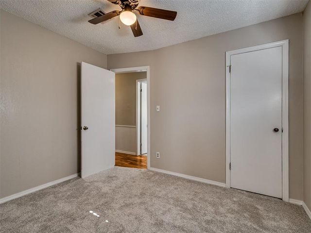 209 S Irving Drive, Moore, OK 73160