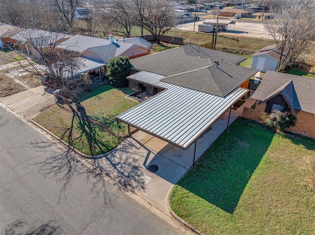 209 S Irving Drive, Moore, OK 73160