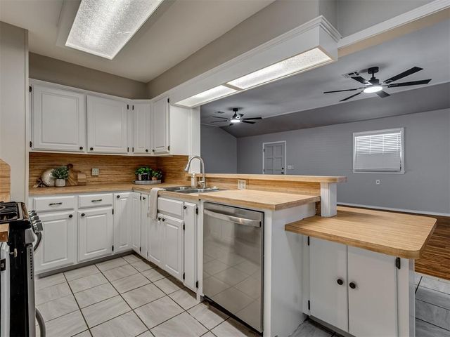 209 S Irving Drive, Moore, OK 73160