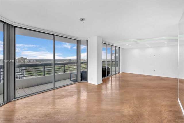 3500 Mystic Pointe Dr 3001, Aventura, FL 33180