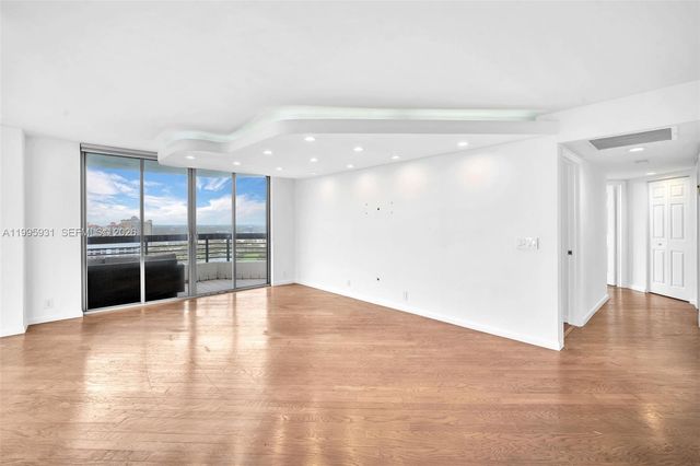 3500 Mystic Pointe Dr 3001, Aventura, FL 33180