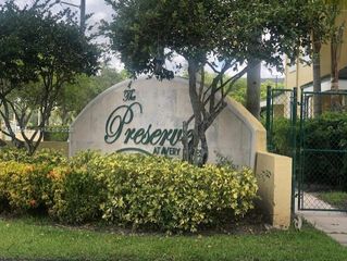 3979 NW 87th Ave 3979, Sunrise, FL 33351