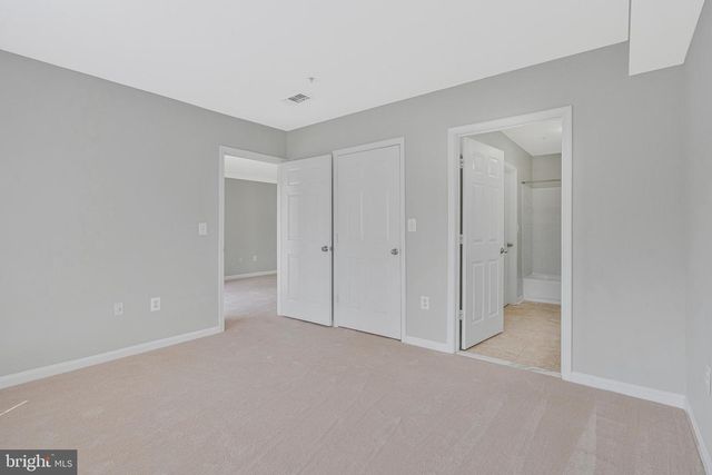 12805 FAIR BRIAR LN, Fairfax, VA 22033