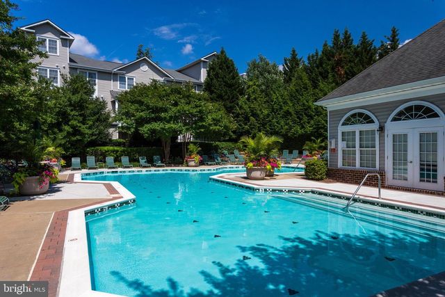 12805 FAIR BRIAR LN, Fairfax, VA 22033