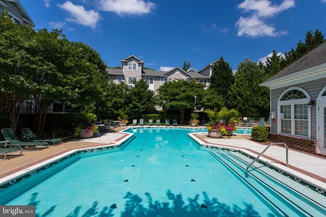 12805 FAIR BRIAR LN, Fairfax, VA 22033