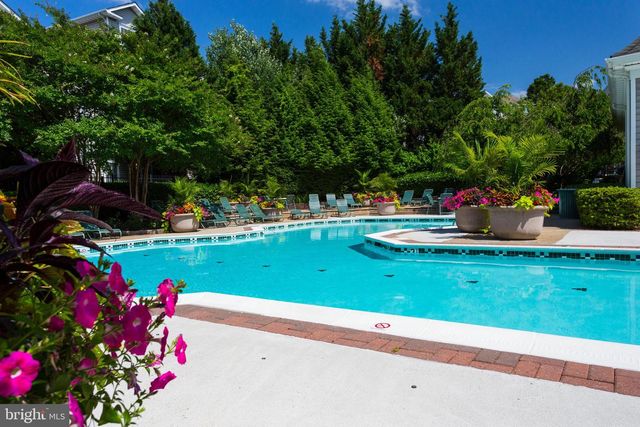 12805 FAIR BRIAR LN, Fairfax, VA 22033