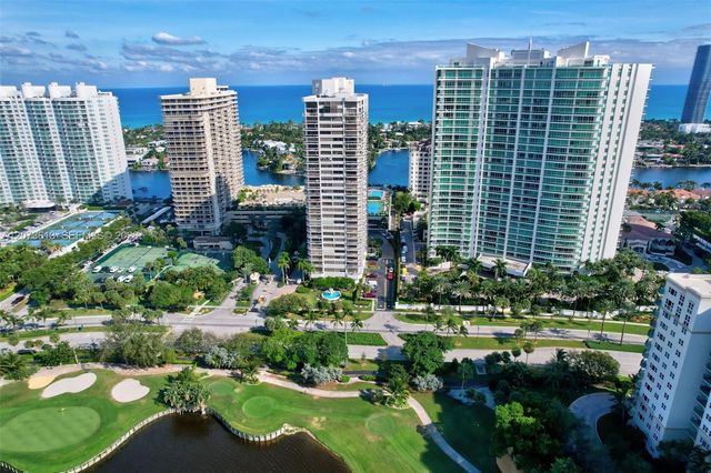 20185 E Country Club Drive 204, Aventura, FL 33180
