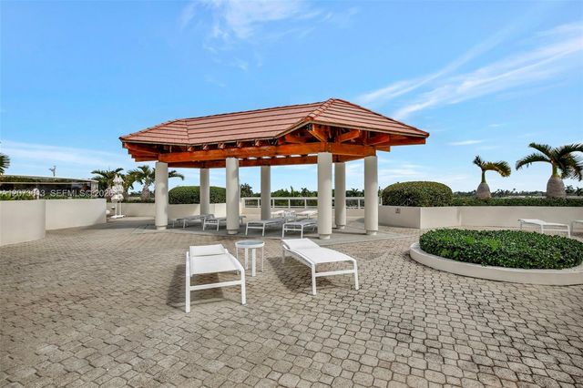 20185 E Country Club Drive 204, Aventura, FL 33180