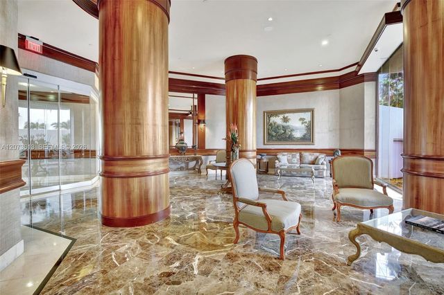 20185 E Country Club Drive 204, Aventura, FL 33180