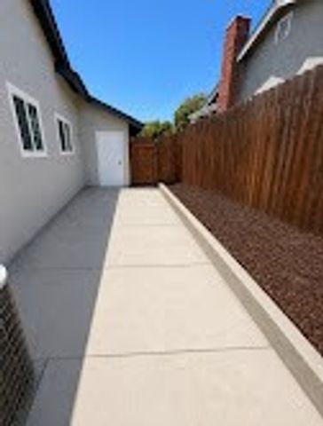 1640 Lakewood, Upland, CA 91784