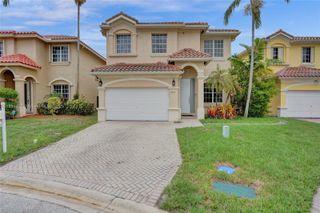 9860 NW 20th Ct, Pembroke Pines, FL 33024