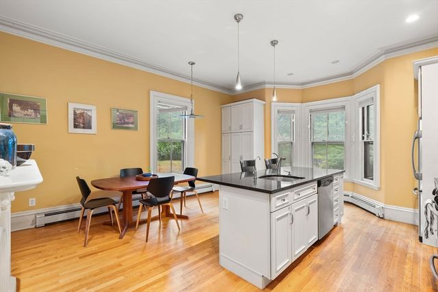 212 Chestnut Ave, Boston, MA 02130