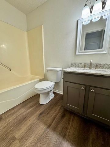 1701 S West End Street 37, Springdale, AR 72764