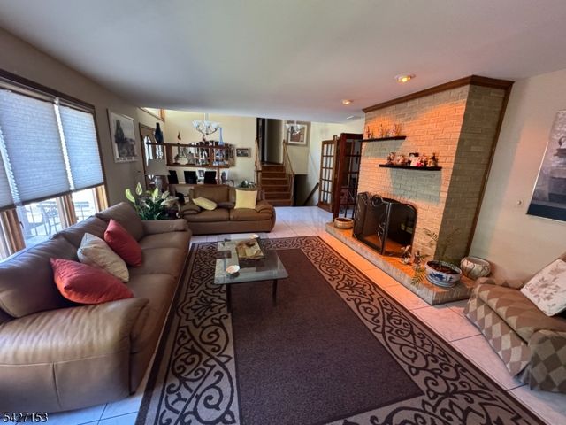 468 Lackawanna Ave, Woodland Park, NJ 07424