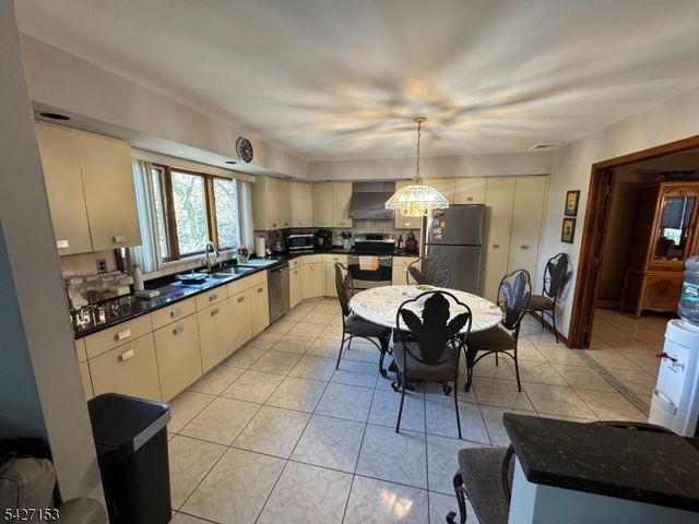 468 Lackawanna Ave, Woodland Park, NJ 07424