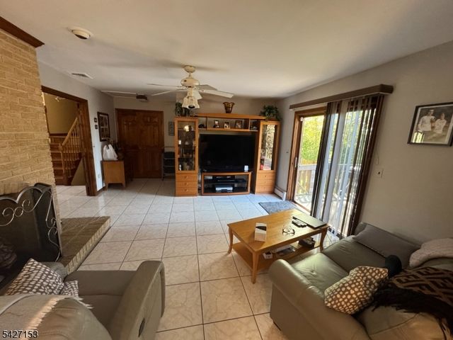 468 Lackawanna Ave, Woodland Park, NJ 07424