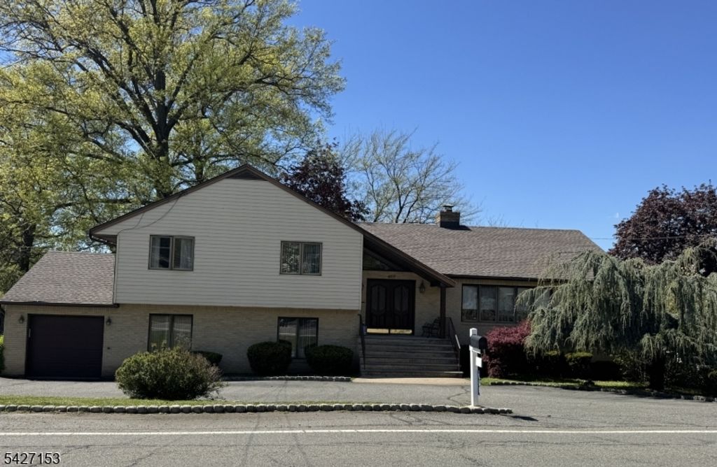 468 Lackawanna Ave, Woodland Park, NJ 07424