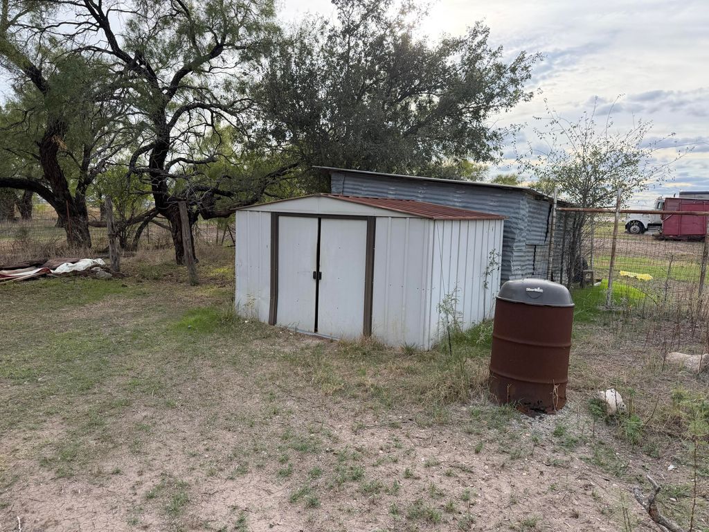 Image 30 of property listing at 745 Broadway Street, Mereta, TX 76940