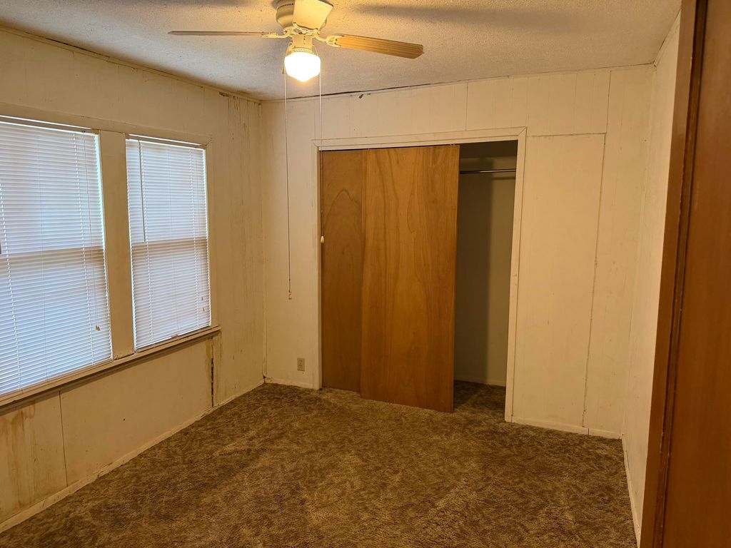 Image 6 of property listing at 745 Broadway Street, Mereta, TX 76940