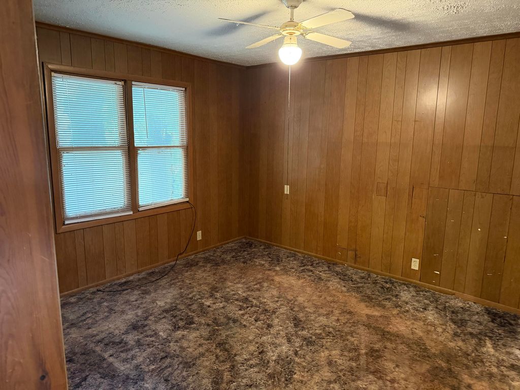 Image 7 of property listing at 745 Broadway Street, Mereta, TX 76940