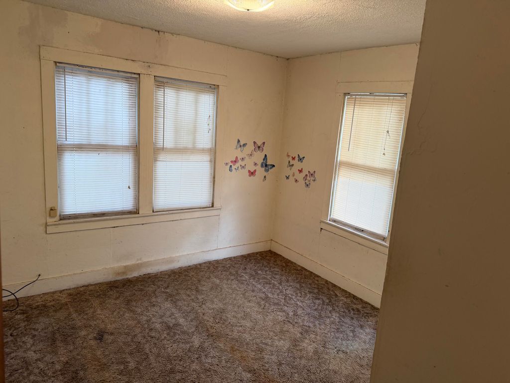 Image 9 of property listing at 745 Broadway Street, Mereta, TX 76940