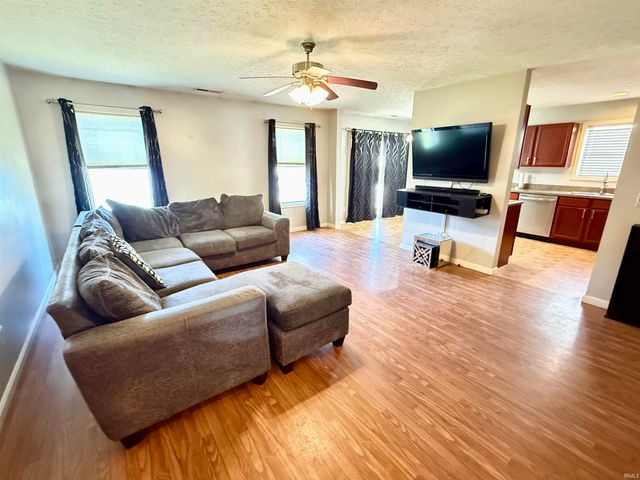 7917 Drake Drive, Chandler, IN 47610