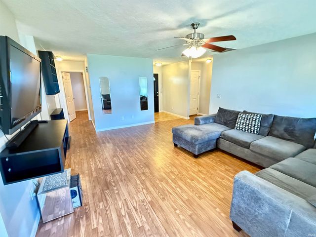 7917 Drake Drive, Chandler, IN 47610
