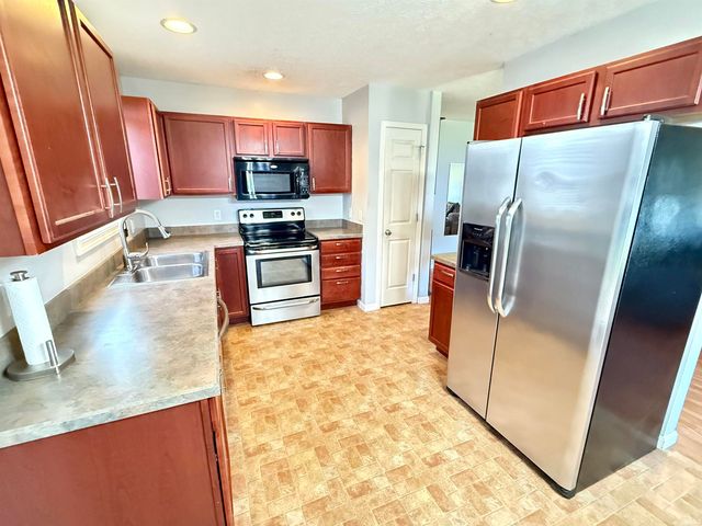 7917 Drake Drive, Chandler, IN 47610