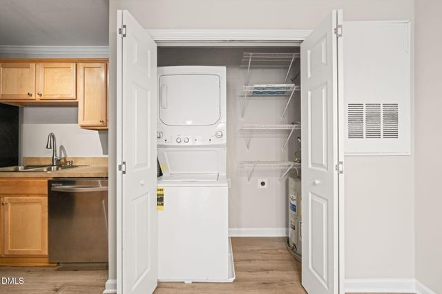 2304 Myron Drive 202, Raleigh, NC 27607