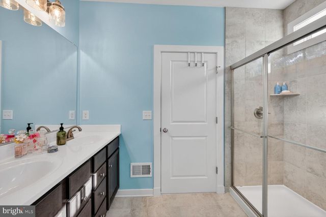 42409 ARCOLA VISTA TER, Sterling, VA 20166