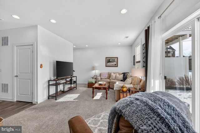 42409 ARCOLA VISTA TER, Sterling, VA 20166