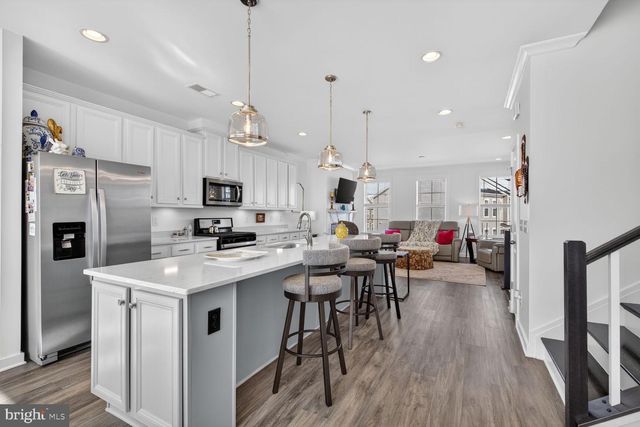 42409 ARCOLA VISTA TER, Sterling, VA 20166