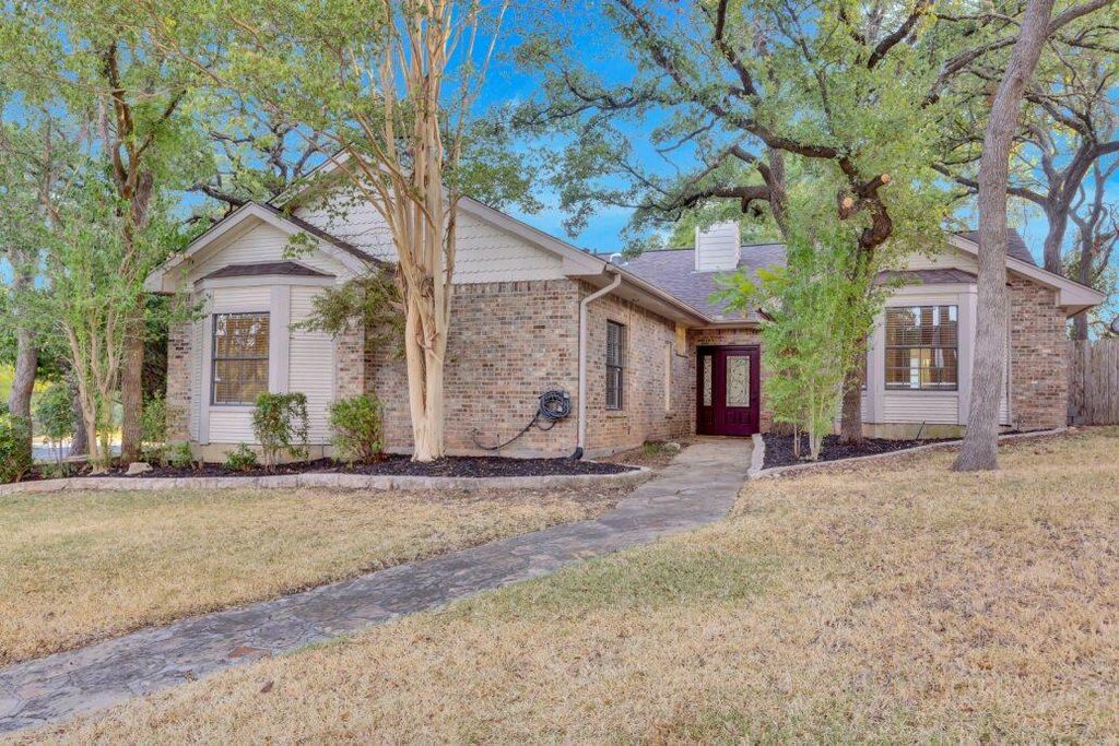 2120 Wychwood DR, Austin, TX 78746