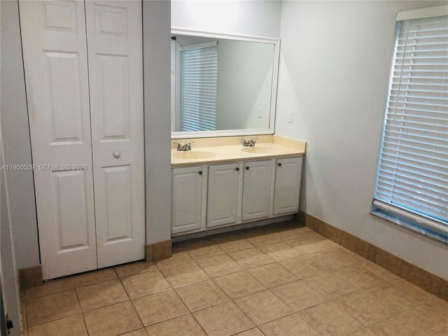 13677 Temple Blvd, West Palm Beach, FL 33412