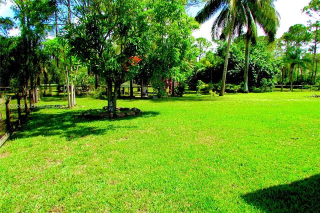 13677 Temple Blvd, West Palm Beach, FL 33412