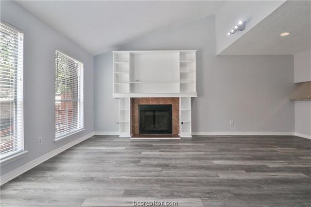 1500 Olympia Way 21, College Station, TX 77840