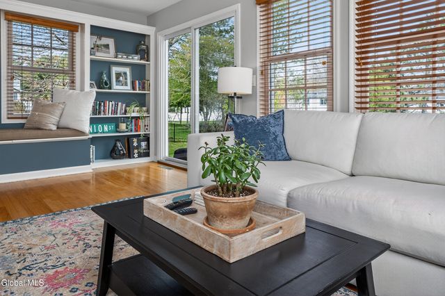3 Cephalonia Drive, Niskayuna, NY 12309