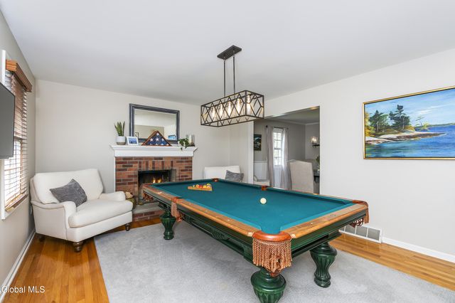 3 Cephalonia Drive, Niskayuna, NY 12309