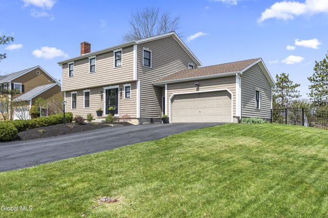 3 Cephalonia Drive, Niskayuna, NY 12309