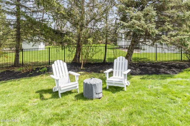 3 Cephalonia Drive, Niskayuna, NY 12309