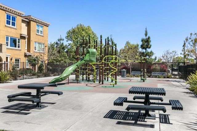 38881 Photinia Place, Newark, CA 94560